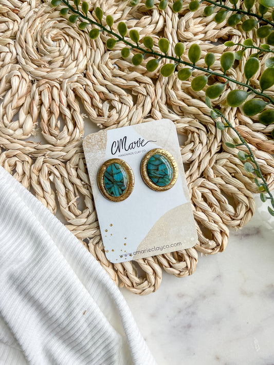 Oval Statement Stud (Options Available)